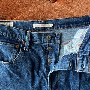 Levi’s ribcage straight size 30